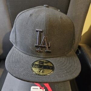 New Era Black Fitted Hat with LA Dodgers Logo 59Fifty 5950 Hat Size 7 7/8 MLB